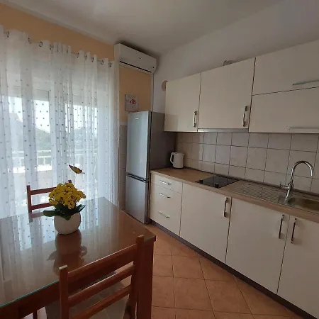 Apartments Tonci And Iris Primošten Exterior foto