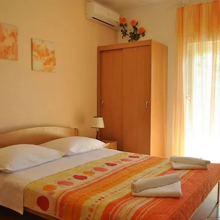 Apartments Tonci And Iris Primošten Exterior foto